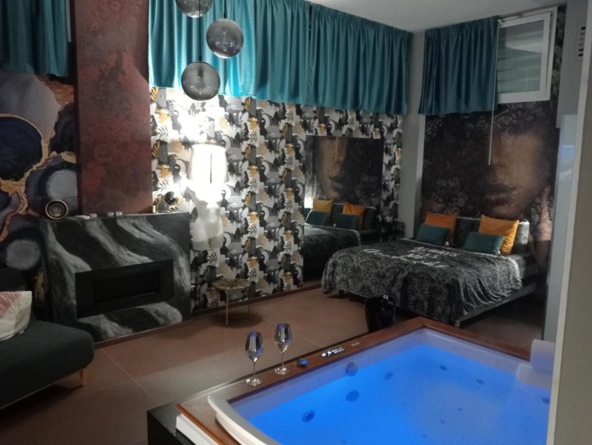 Suite Luxurya Bari Exterior foto